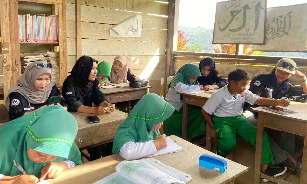 Delegasi-HMJM-Nobel-Indonesia-Beri-Harapan-Baru-untuk-Sekolah-di-Kab.Enrekang