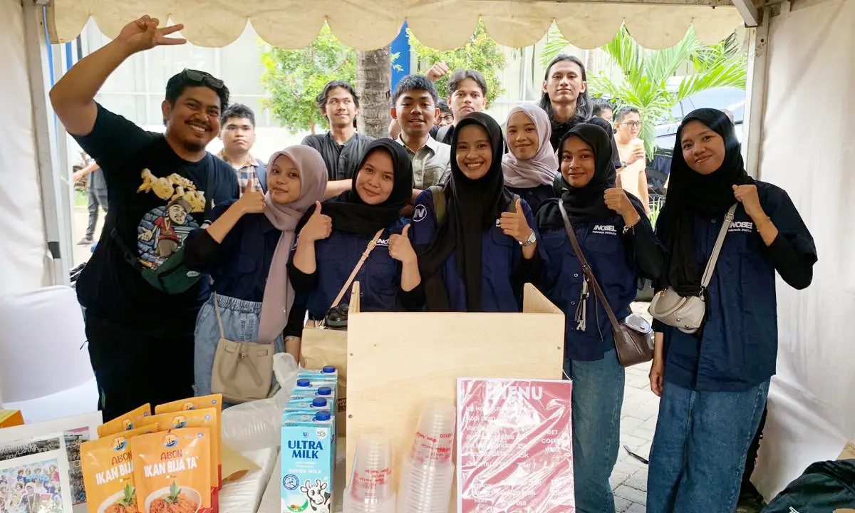 Mahasiswa-ITB-Nobel-Indonesia-Ramaikan-Dies-Natalis-Unibos-ke-39-dengan-Produk-Kreatif