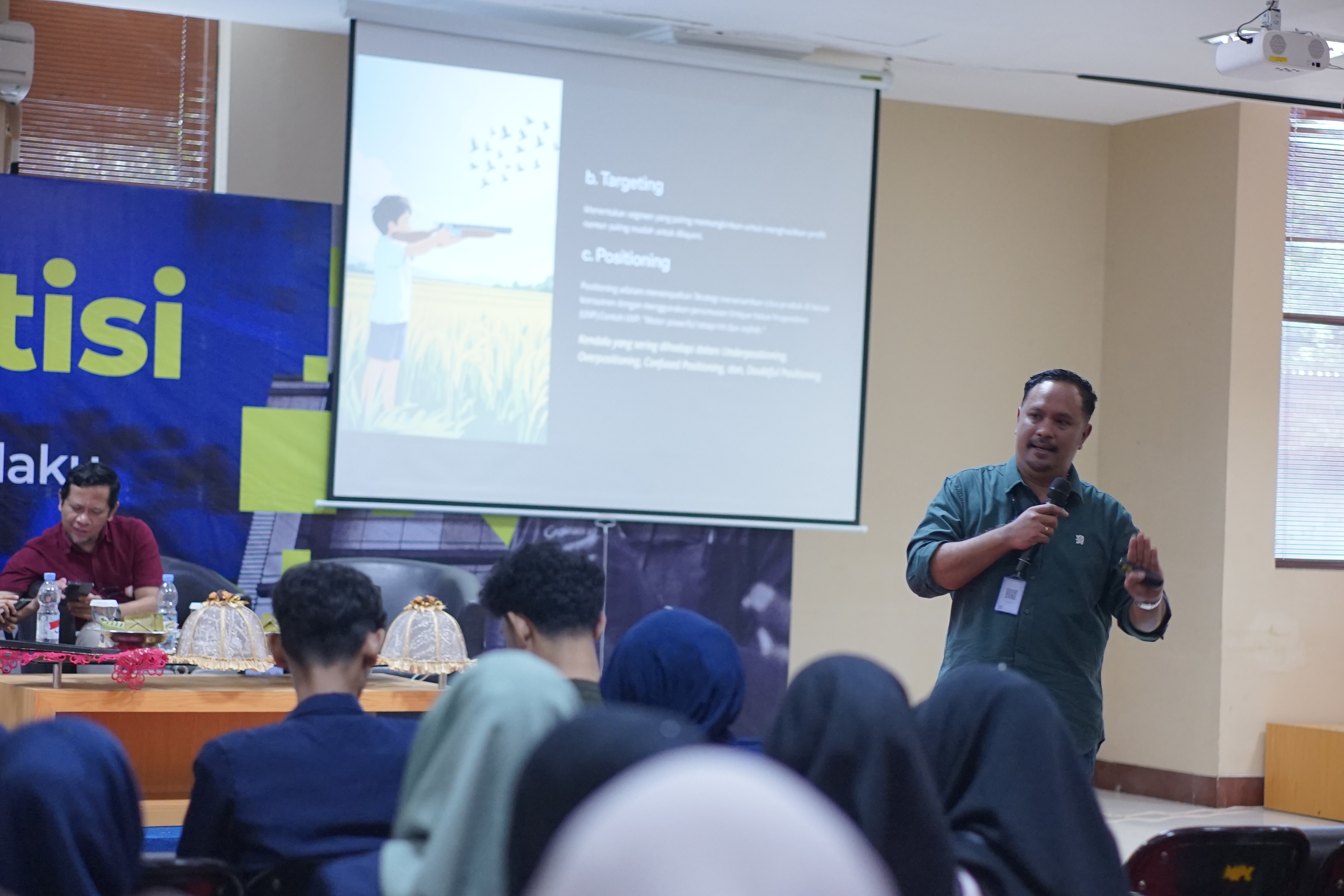 Kuliah-Praktisi-Kupas-Marketing-&-Consumer-Behaviour,-Segmentasi-Psikografis-Jadi-Tantangan-Pemasaran