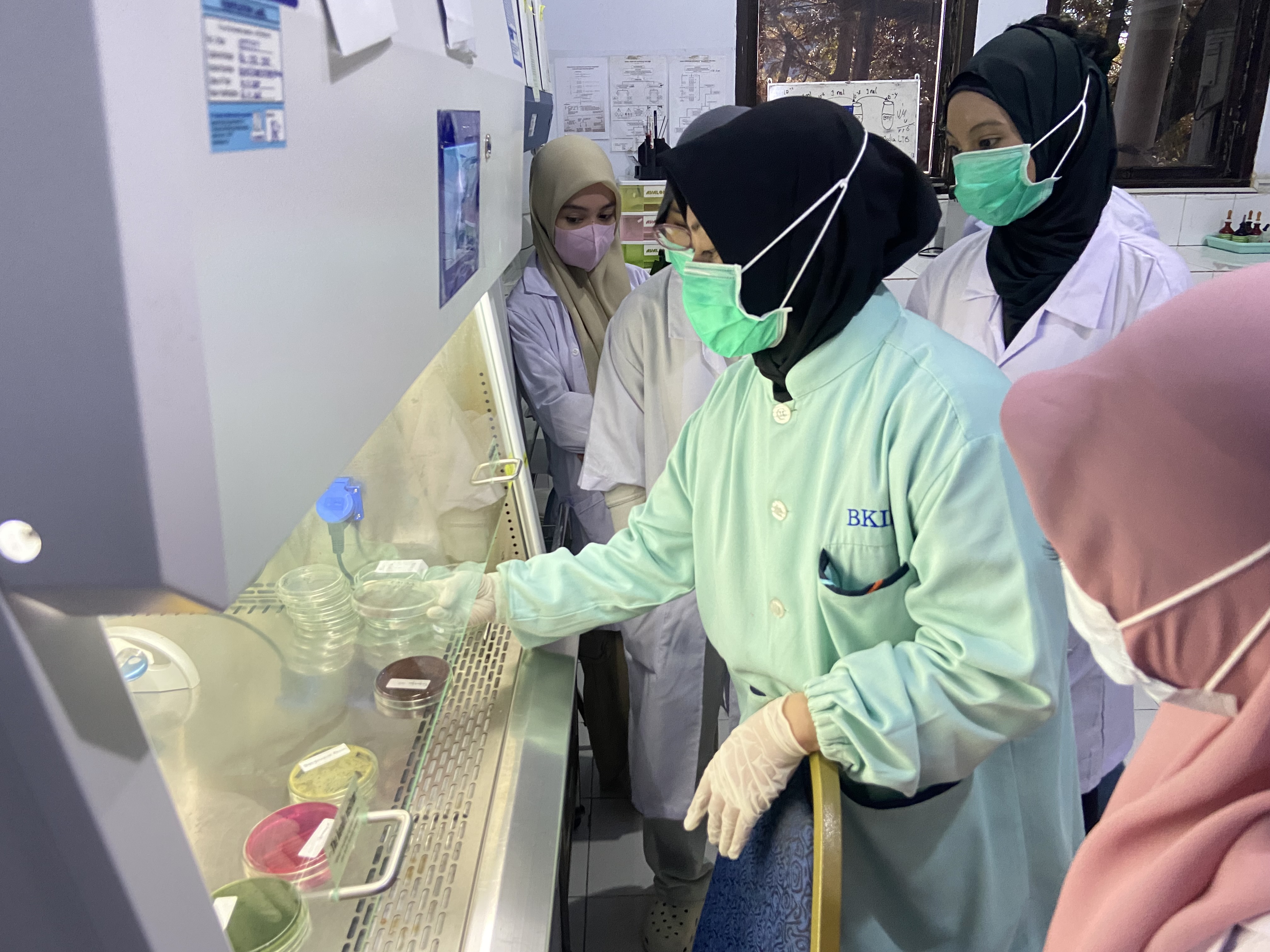 Mahasiswa THP Nobel Indonesia Terima Edukasi Ihwal GMP