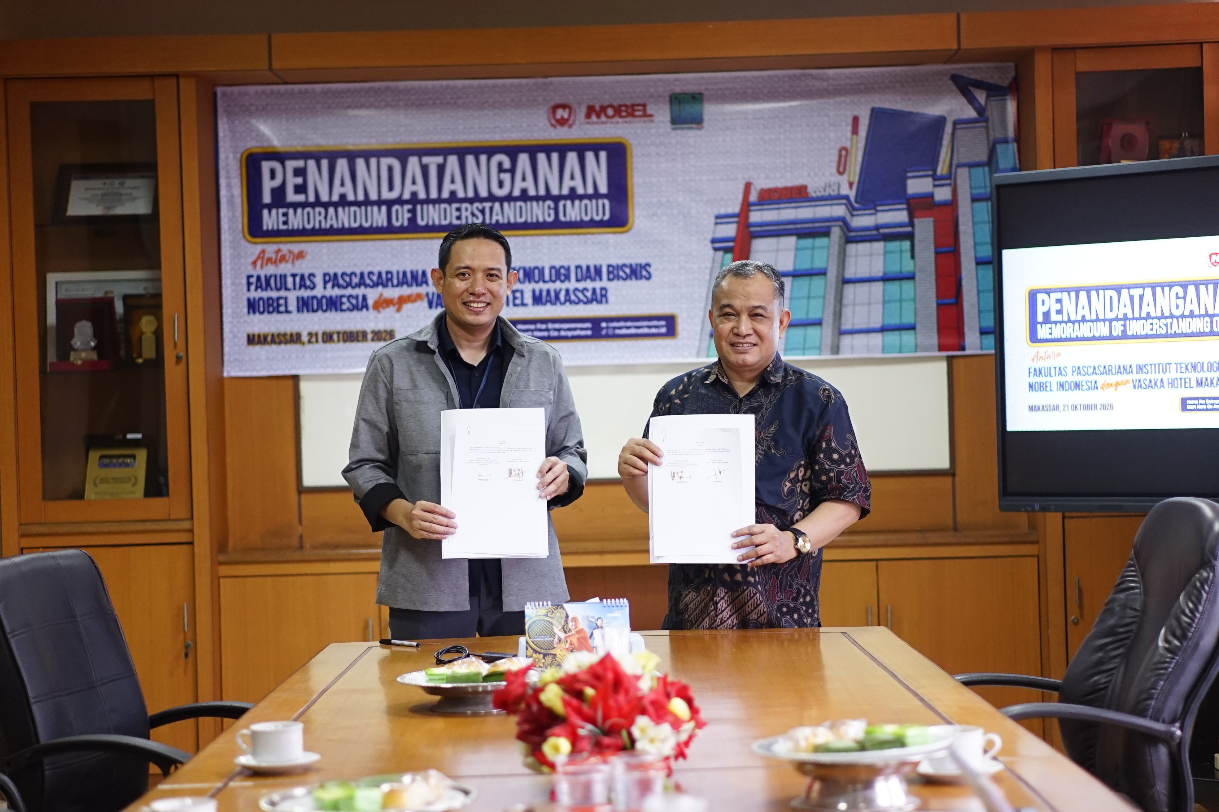 Resmi, Fakultas Pascasarjana Nobel Indonesia dan Hotel Vasaka Makassar Teken Nota Kesepahaman